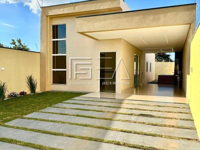 Casa venda em Região Geográfica Imediata de Águas Lindas de Goiás, Região Integrada de Desenvolvimento do Distrito Federal e Entorno