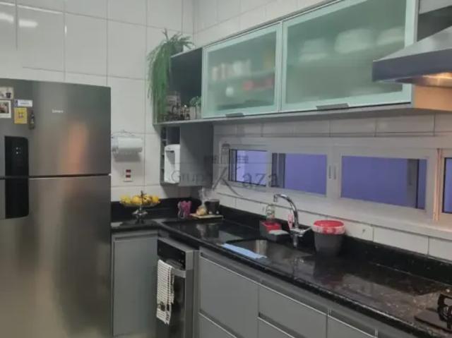 Casa venda em Região Imediata de São José dos Campos, Região Metropolitana do Vale do Paraíba e Litoral Norte
