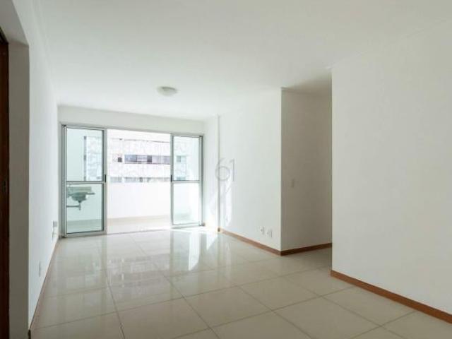 Apartamento venda em Região Geográfica Imediata do Distrito Federal, Região Integrada de Desenvolvimento do Distrito Federal e Entorno