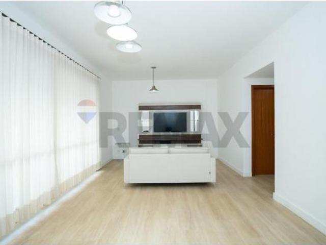 Apartamento venda em Região Geográfica Imediata do Distrito Federal, Região Integrada de Desenvolvimento do Distrito Federal e Entorno