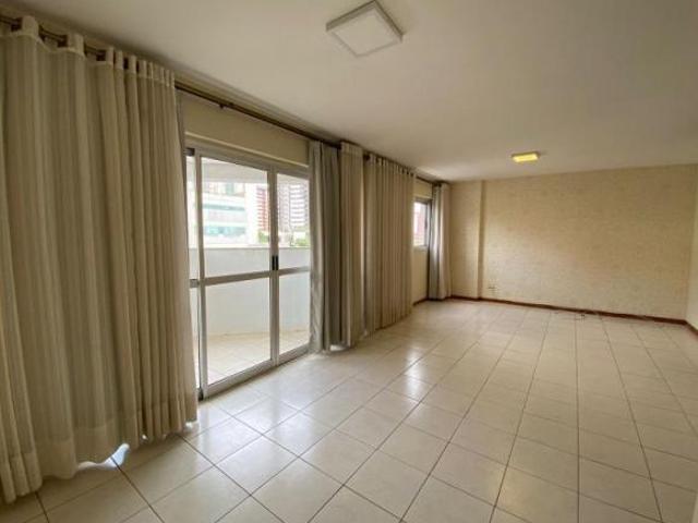 Apartamento venda em Região Geográfica Imediata do Distrito Federal, Região Integrada de Desenvolvimento do Distrito Federal e Entorno
