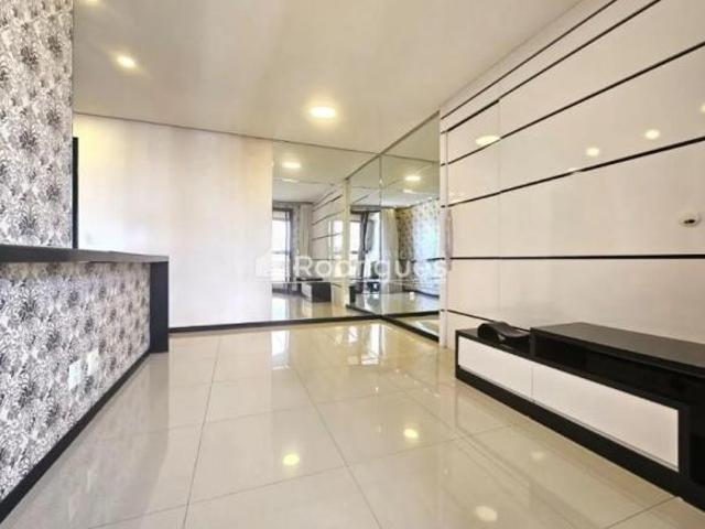 Apartamento venda em Região Geográfica Imediata do Distrito Federal, Região Integrada de Desenvolvimento do Distrito Federal e Entorno