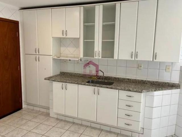 Apartamento venda em Região Geográfica Imediata do Distrito Federal, Região Integrada de Desenvolvimento do Distrito Federal e Entorno