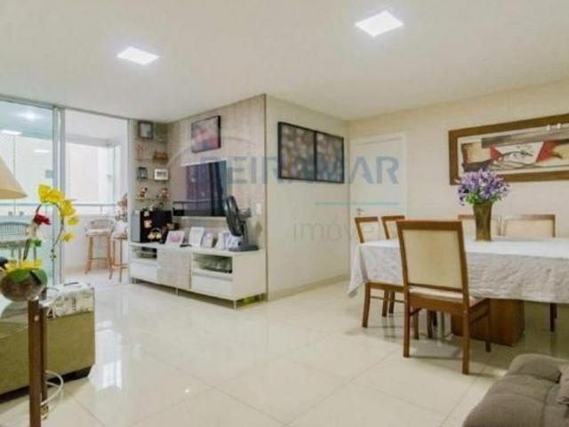 Apartamento venda em Região Geográfica Imediata do Distrito Federal, Região Integrada de Desenvolvimento do Distrito Federal e Entorno