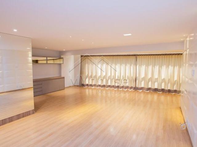 Apartamento venda em Região Geográfica Imediata do Distrito Federal, Região Integrada de Desenvolvimento do Distrito Federal e Entorno