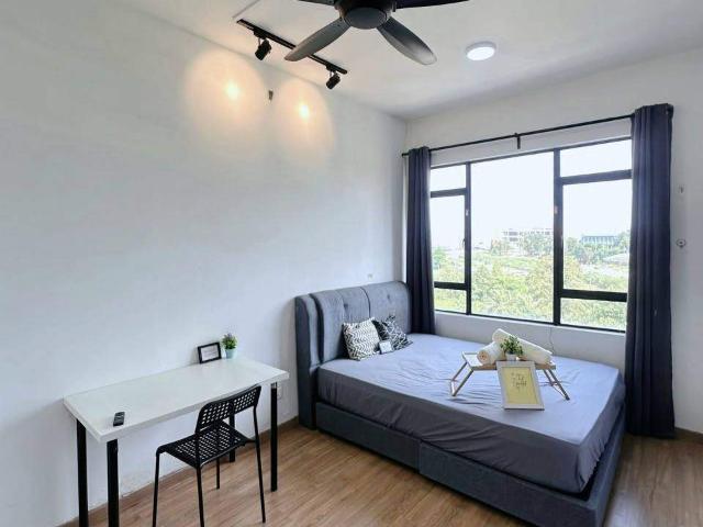 Room for rent in Petaling, Alam Impian