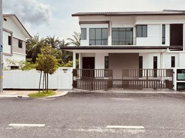 House for sale in Wellesley, Penang