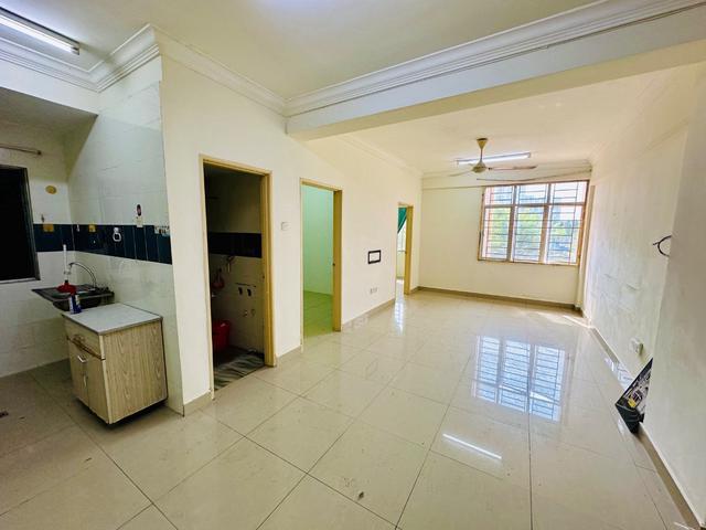 Apartment for sale in Kajang, Langat