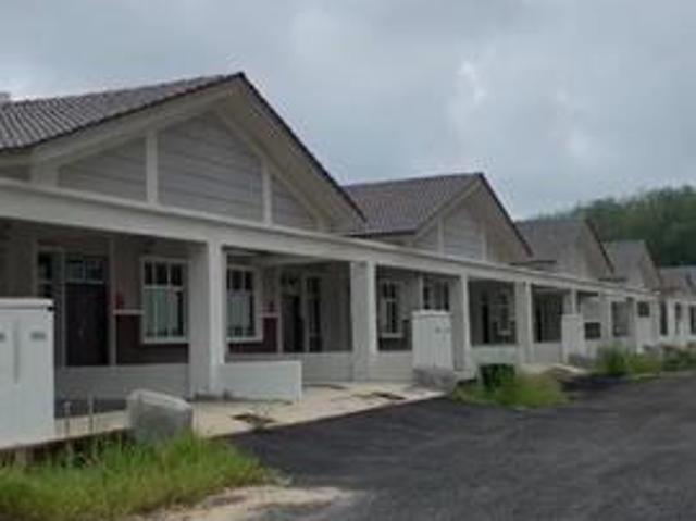 Terraced House for sale in Malaka