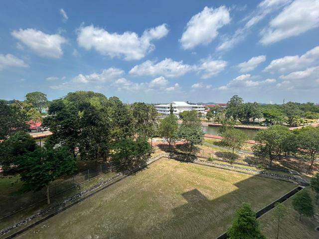 Property for rent in Malaka