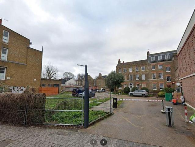 Land for sale in Stoke Newington, Greater London