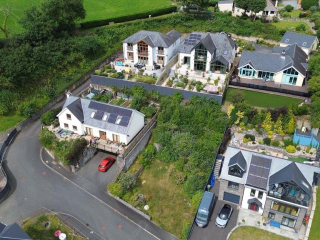 Commercial for sale in Pendine, Wales