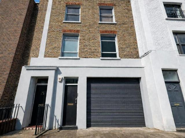 Commercial for sale in London Borough of Hammersmith and Fulham, Greater London