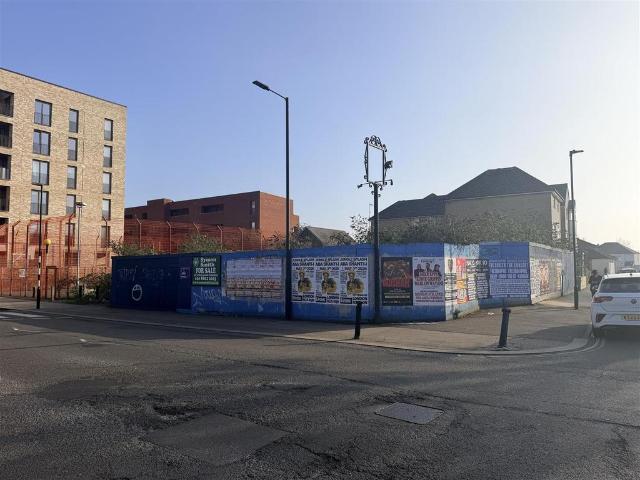 Land for sale in Ponders End, Greater London