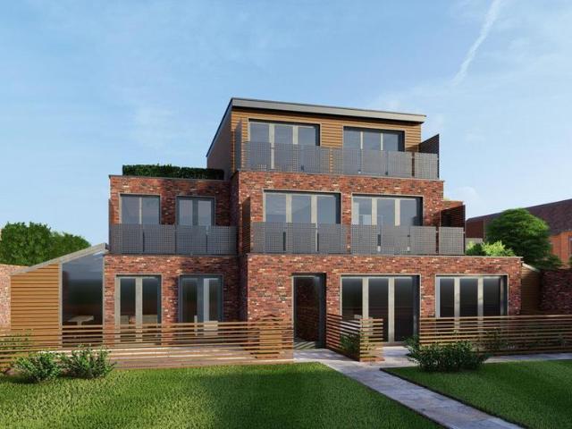 Commercial for sale in Ponders End, Greater London