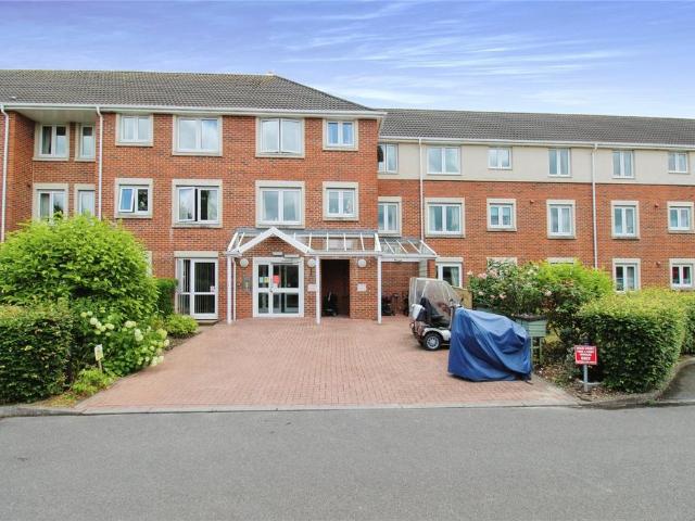 Flat for sale in Trowbridge
