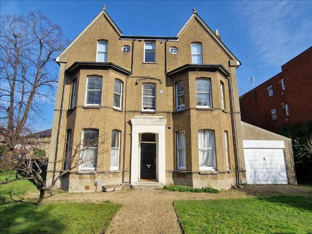 Commercial for sale in Kingston Upon Thames, Surbiton Commercial for sale in Kingston Upon Thames, Surbiton