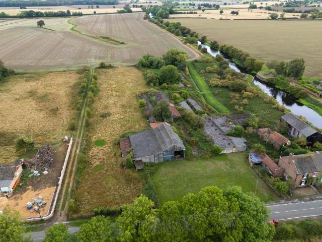 Commercial for sale in West Haddlesey