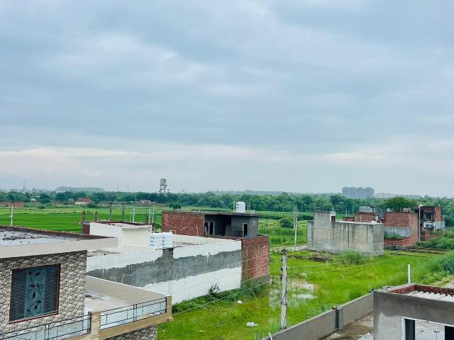 Land for sale in Zirakpur, Punjab