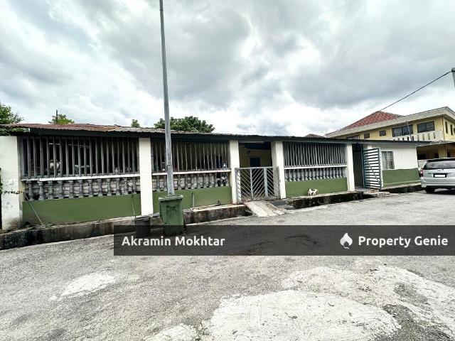 Terraced House for sale in Langat, Selangor