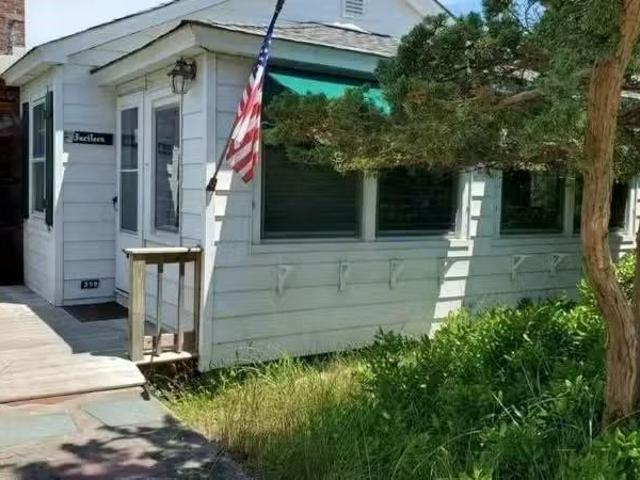 House for rent in Long Island City