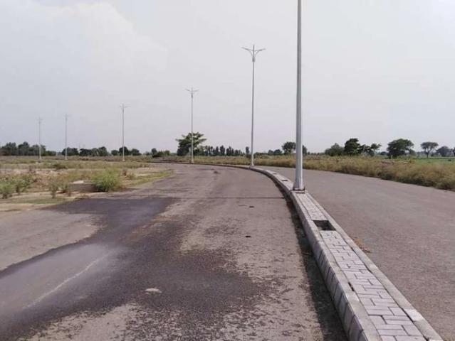 Land for sale in DHA Phase 8, ٹبہّ