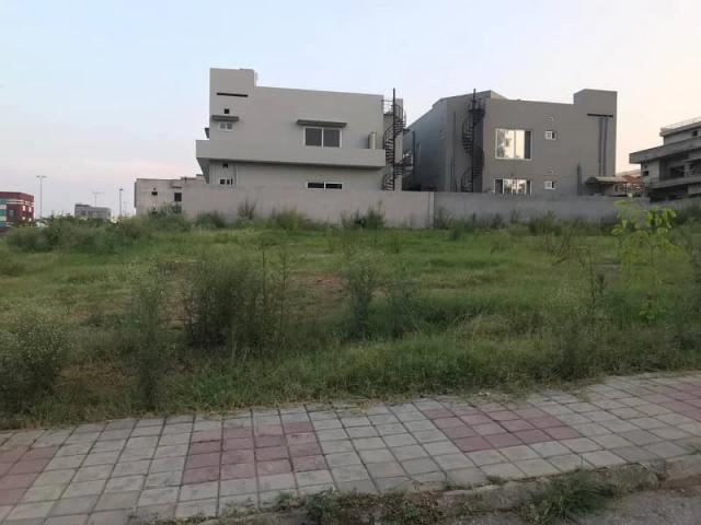 Land for sale in Islamabad