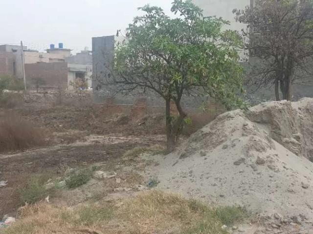 Land for sale in Faisalabad, Islamabad Capital Territory