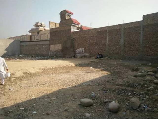 Land for sale in Peshawar, North West Frontier Province