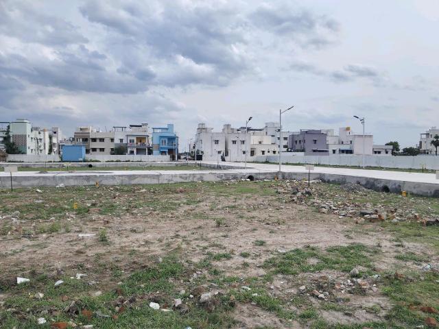Land for sale in Kandigai, Tamil Nadu