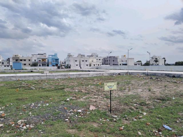 Land for sale in Kandigai, Tamil Nadu