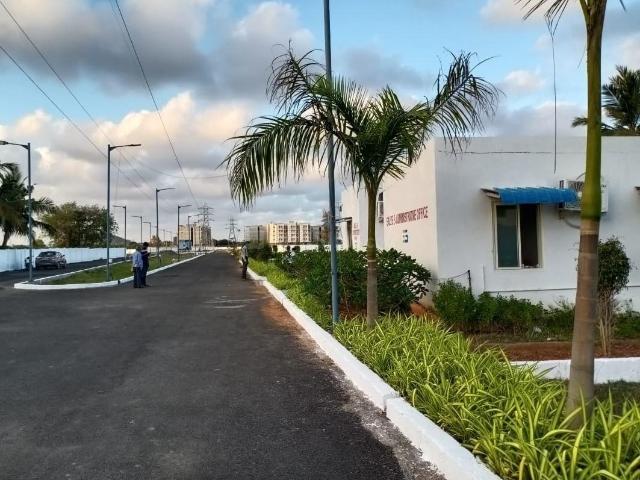 Land for sale in Kandigai, Tamil Nadu