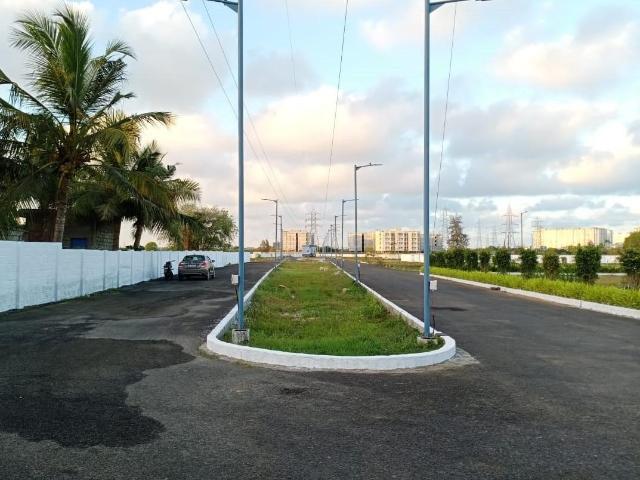 Land for sale in Kandigai, Tamil Nadu
