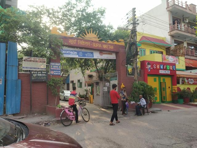 Land for sale in Surya Niketan, Delhi