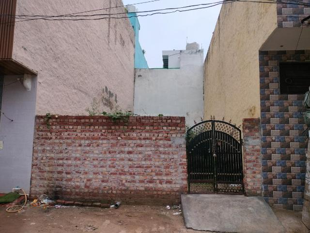 Land for sale in Hariana