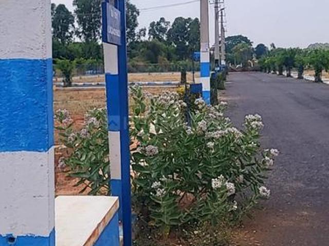 Land for sale in Kavade, Karnataka