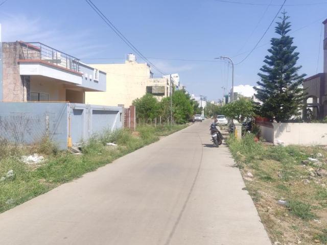 Land for sale in Madya