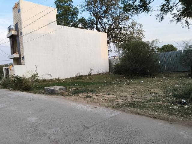 Land for sale in Madya