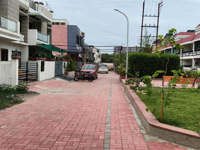 Land for sale in Madya