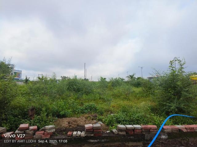 Land for sale in Madya