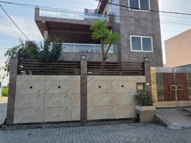 Land for sale in Uttarakhand