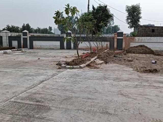 Land for sale in Hariana
