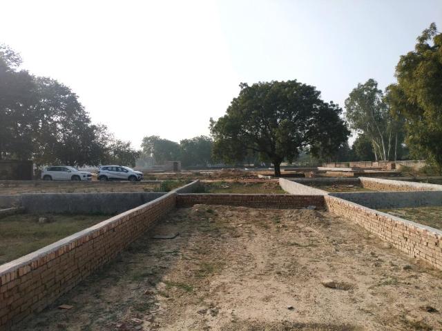Land for sale in South West Delhi, Deri