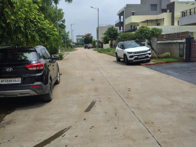 Land for sale in Madya