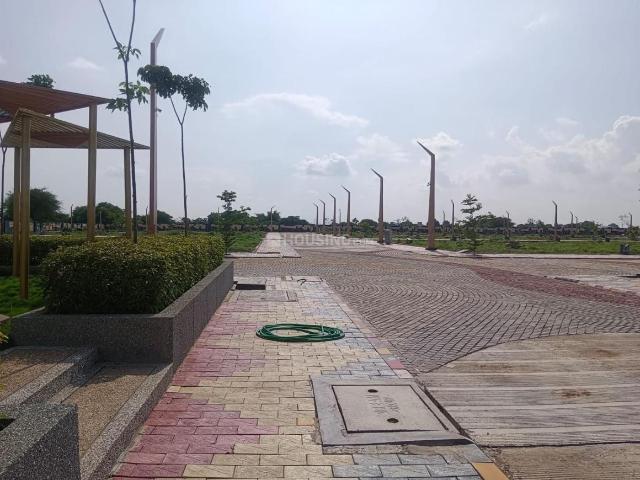 Land for sale in Madya