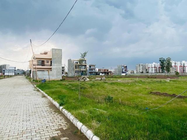 Land for sale in Zirakpur, Punjab