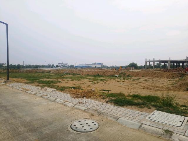 Land for sale in Hariana