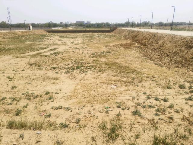 Land for sale in Hariana