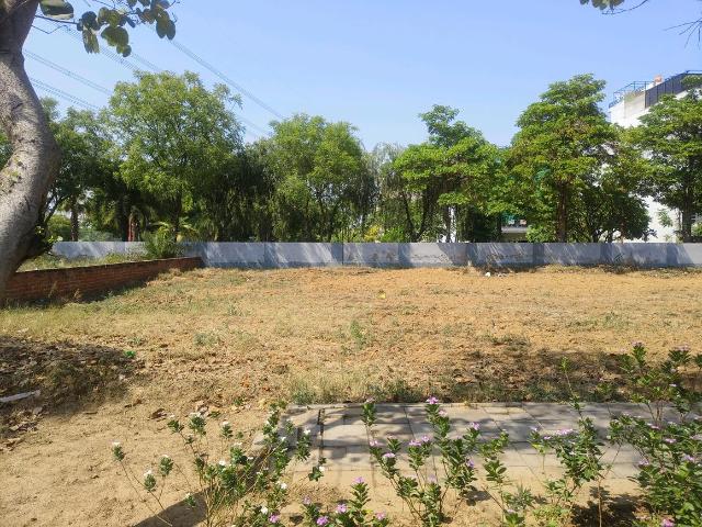 Land for sale in Hariana