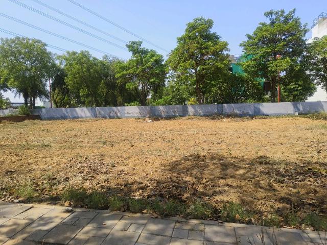 Land for sale in Hariana